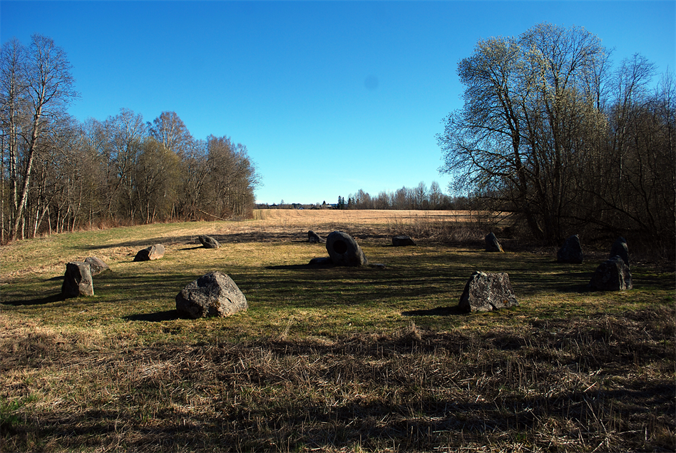 Leva - Domarringen i Frostbrunnsdalens Naturreservat, St Tuna. - ctl00_cph1_image